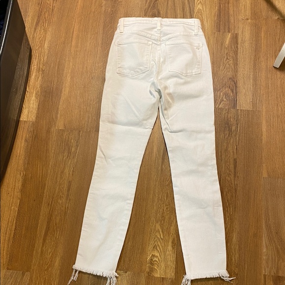 Madewell  10” high rise skinny white jeans with frayed hem Size 24 - Picture 5 of 6